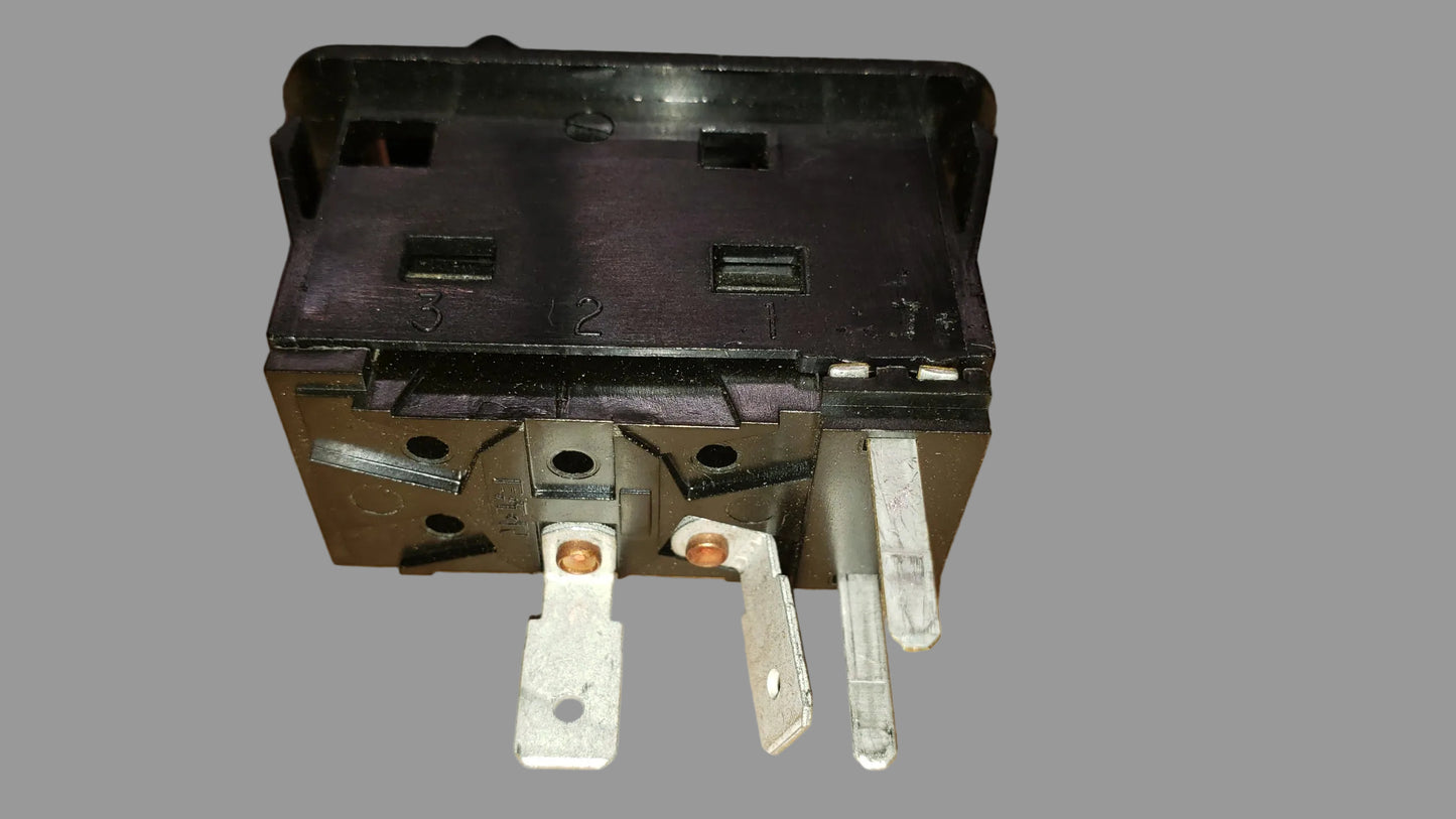 Wheeled Coach Switch - Momentary