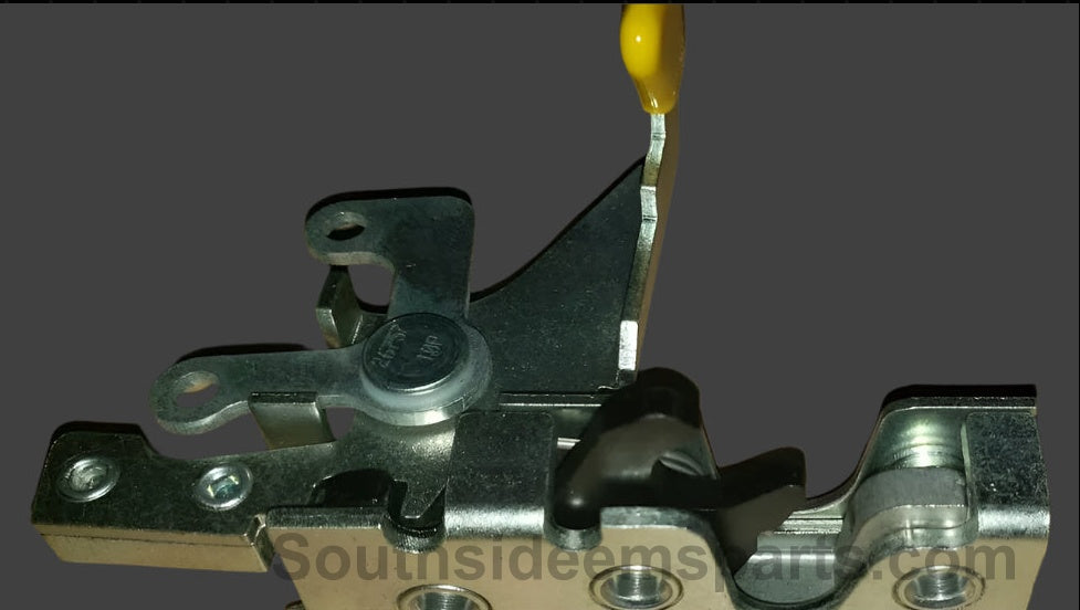 Rotary Latch RH Wheeled Coach
